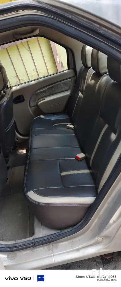 Mahindra Logan Petrol 2008