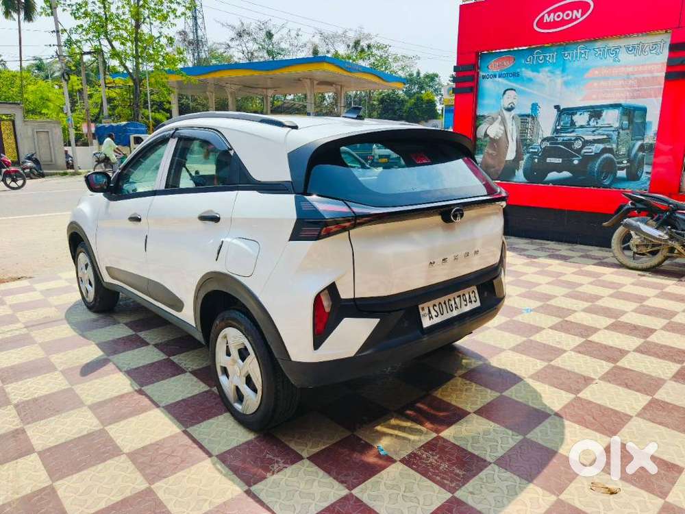 Tata Nexon Smart Plus S 1.2 Revotron Petrol 5 Mt, 2024, Petrol