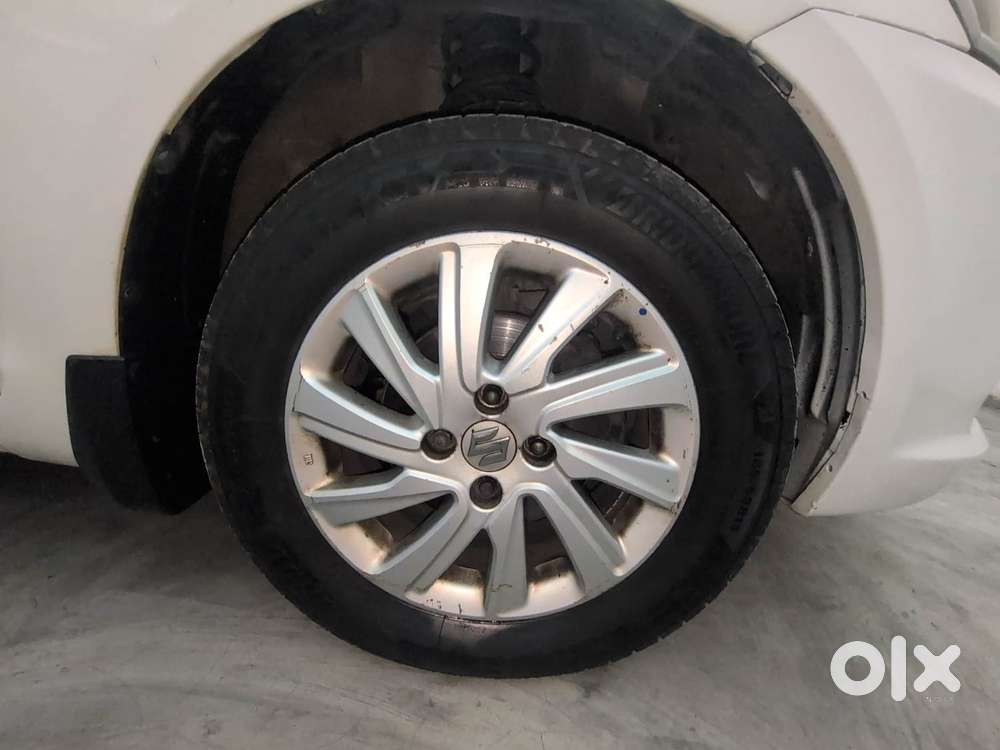 Maruti Suzuki Swift Dzire Amt Zdi, 2016, Diesel