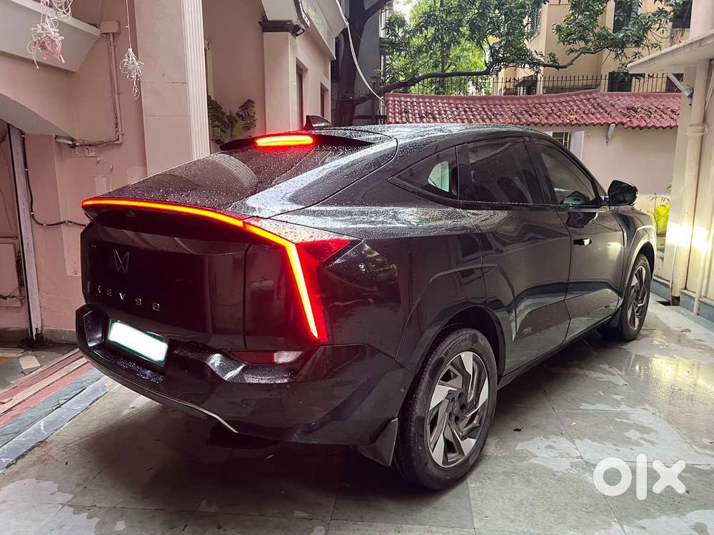 Mahindra Xev 9e Pack Three (top Model), 2025, Electric