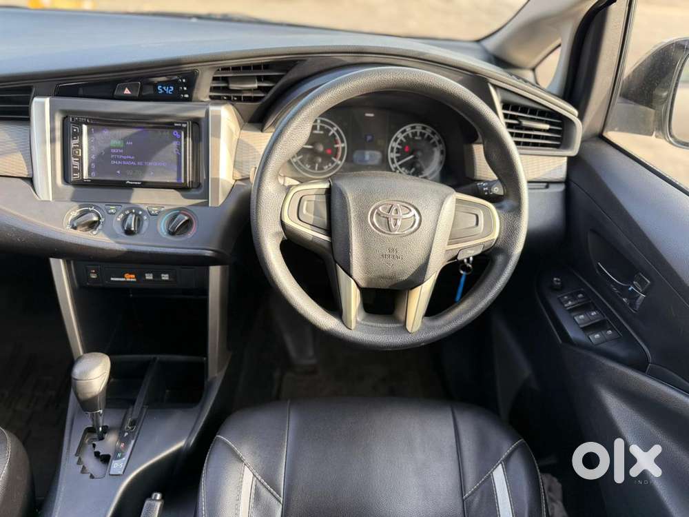 Toyota Innova Crysta G 8 Str, 2017, Diesel