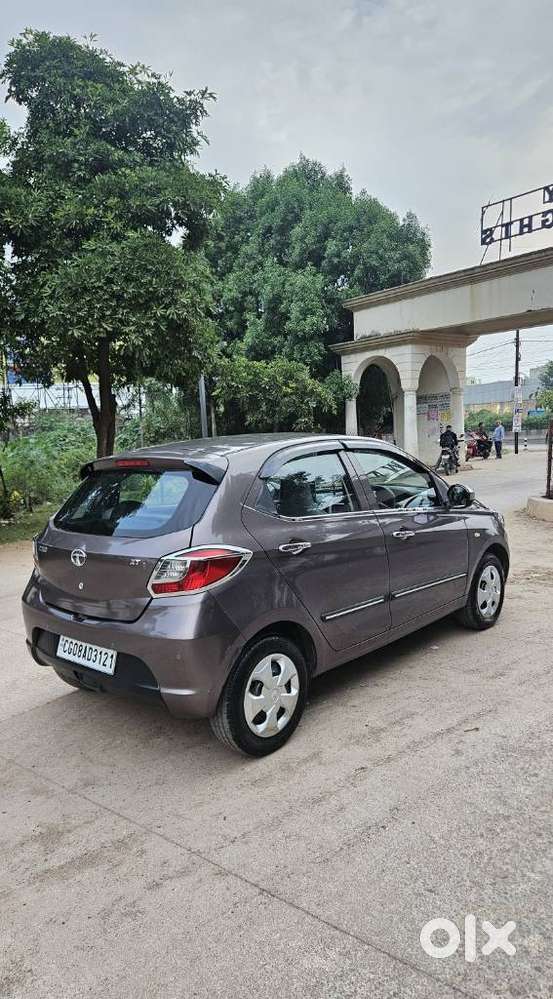 Tata Tiago 1.2 Revotron Xt (o), 2017, Petrol