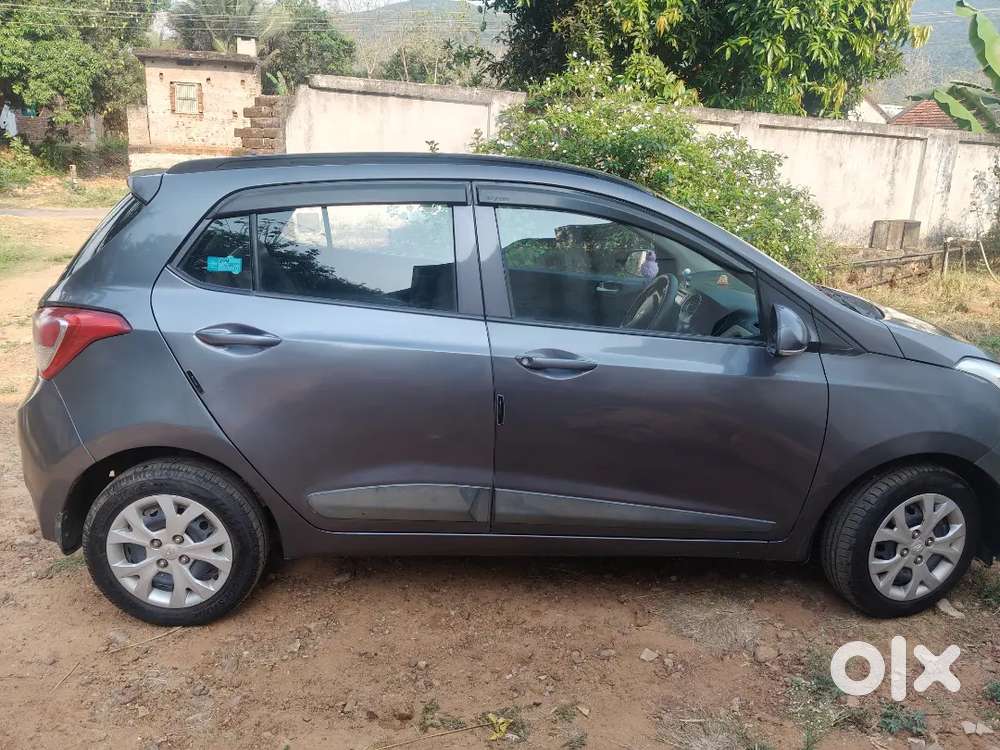 Hyundai Grand I10 2015 Petrol 87800 Km Driven