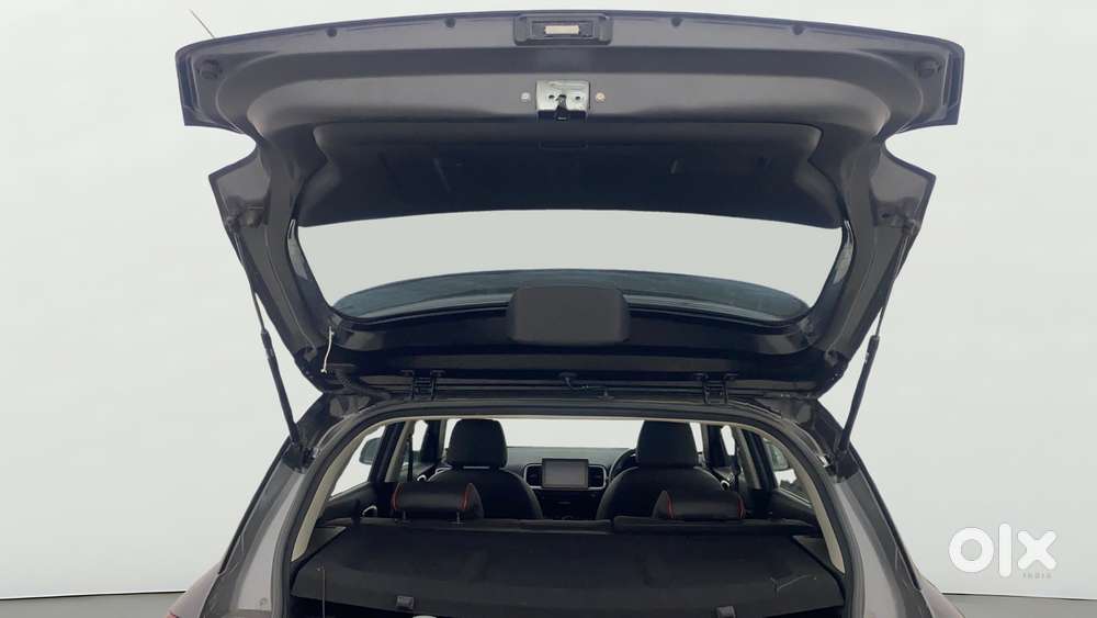 Hyundai Venue 1.0 Sx (o) Turbo Dual Tone, 2020, Petrol