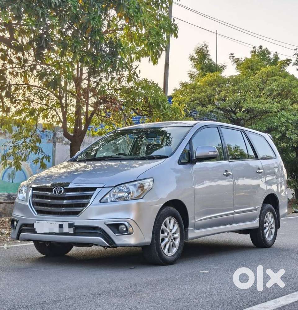 Toyota Innova 2.5 Z Diesel 7 Seater Bs Iv, 2014, Diesel