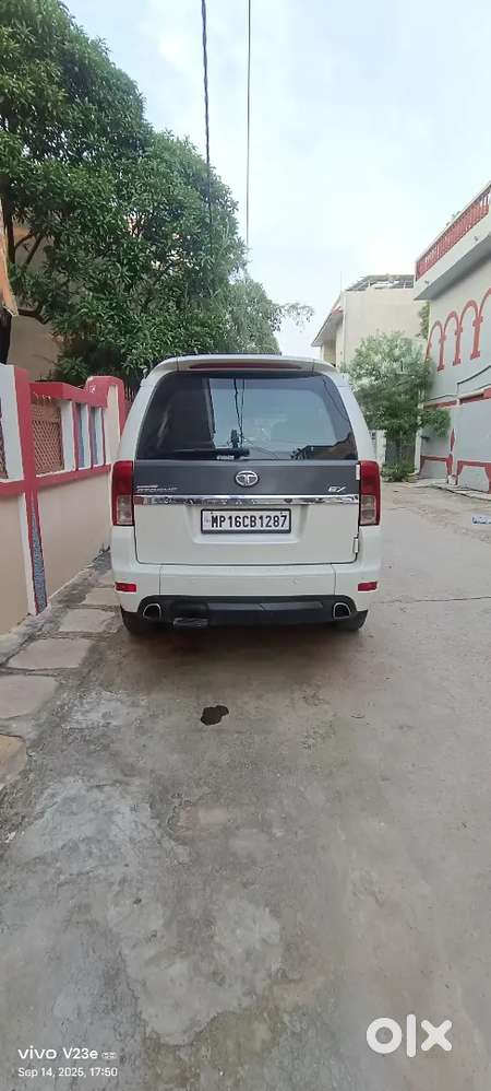 Tata Safari Storme 2018