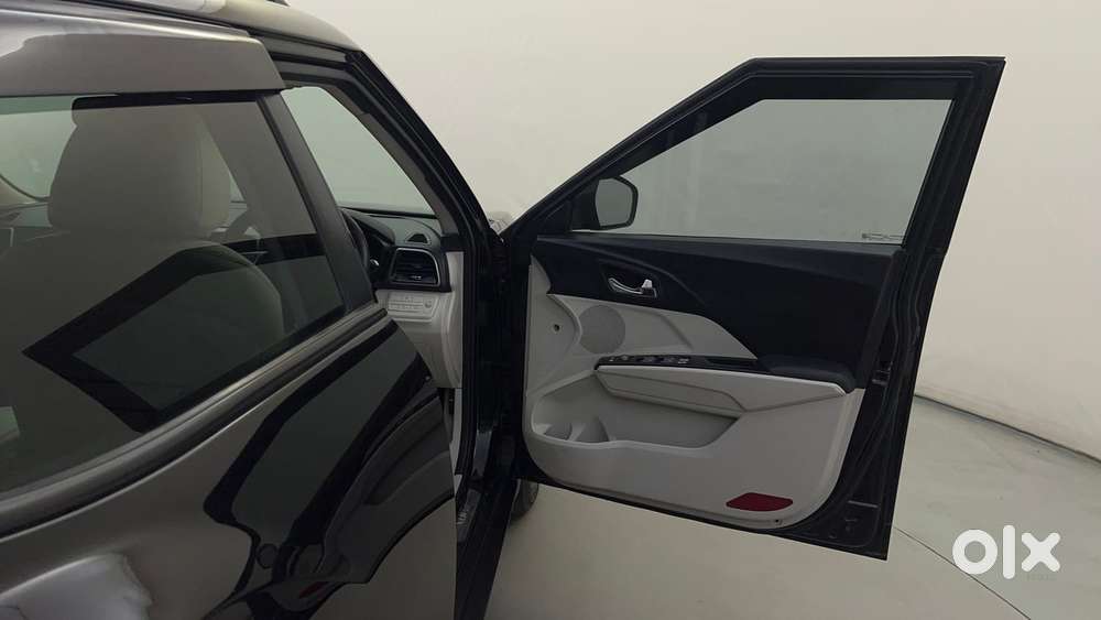 Mahindra Xuv300 W8 Option, 2022, Petrol