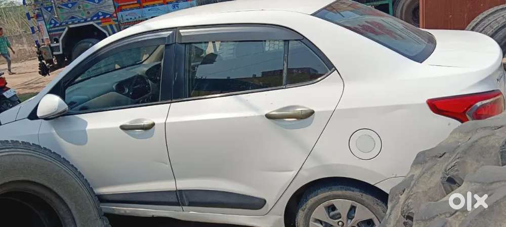Hyundai Xcent 2015