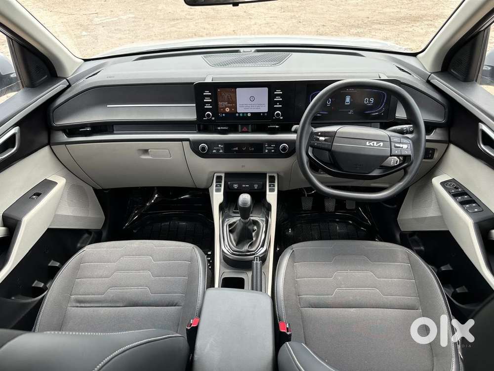 Kia Carens Clavis Htk, 2025, Petrol
