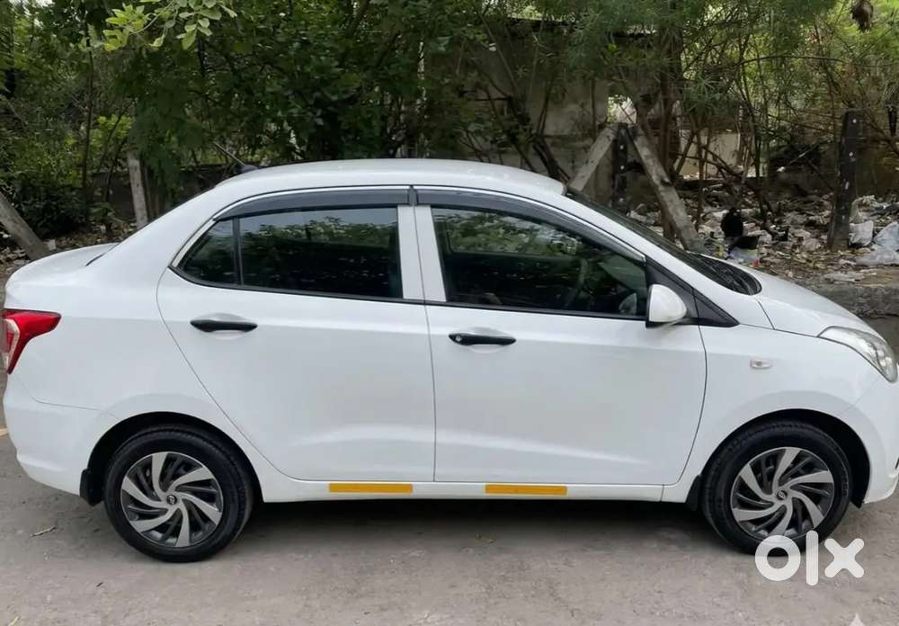 Hyundai Xcent Base 2018