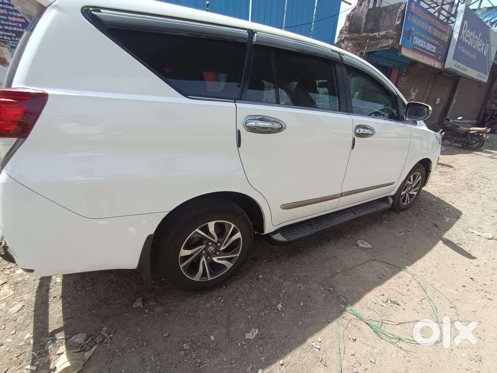 Toyota Innova Crysta 2.4 V 8 Str, 2022, Diesel