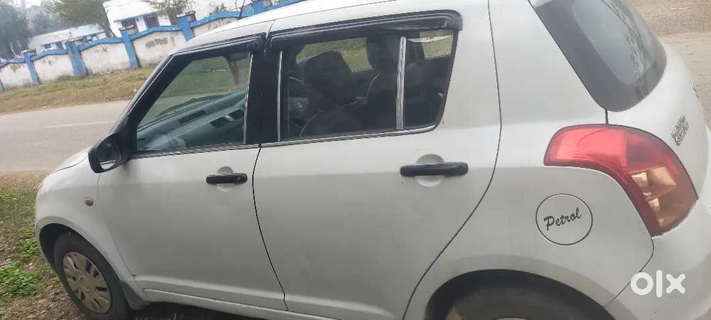 Maruti Suzuki Swift 2011 Petrol 80000 Km Driven