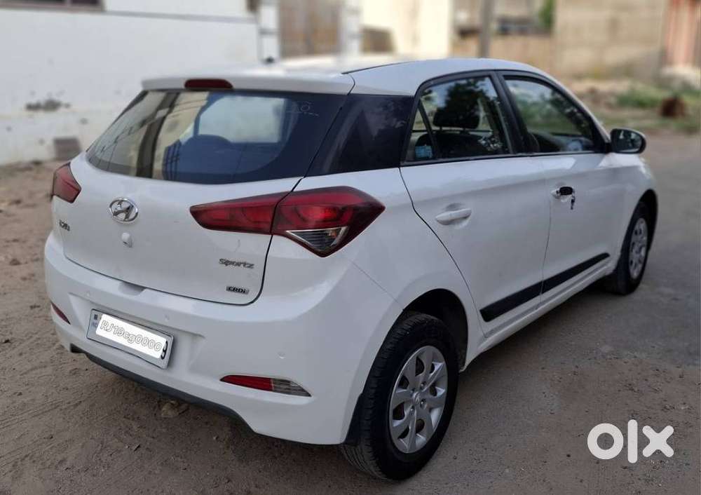 Hyundai Elite I20 Sportz (o) 1.4, 2016, Diesel