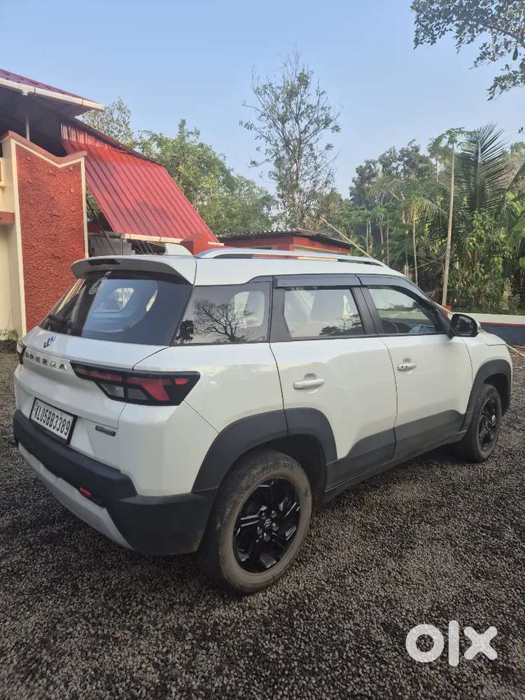 Maruti Breeza Zxi Smart Hybrid Automatic 2023 September