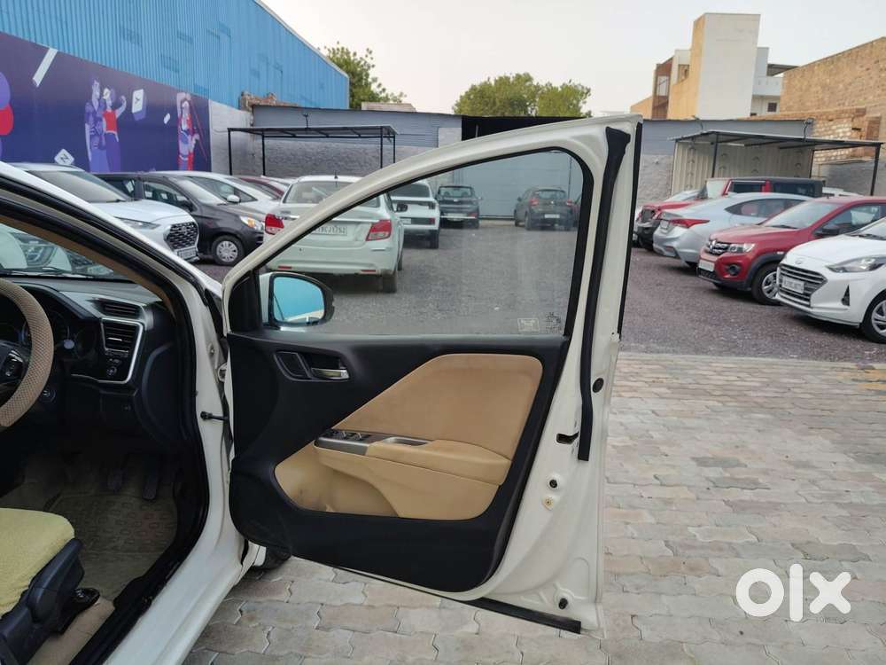 Honda City I-vtec S, 2015, Petrol