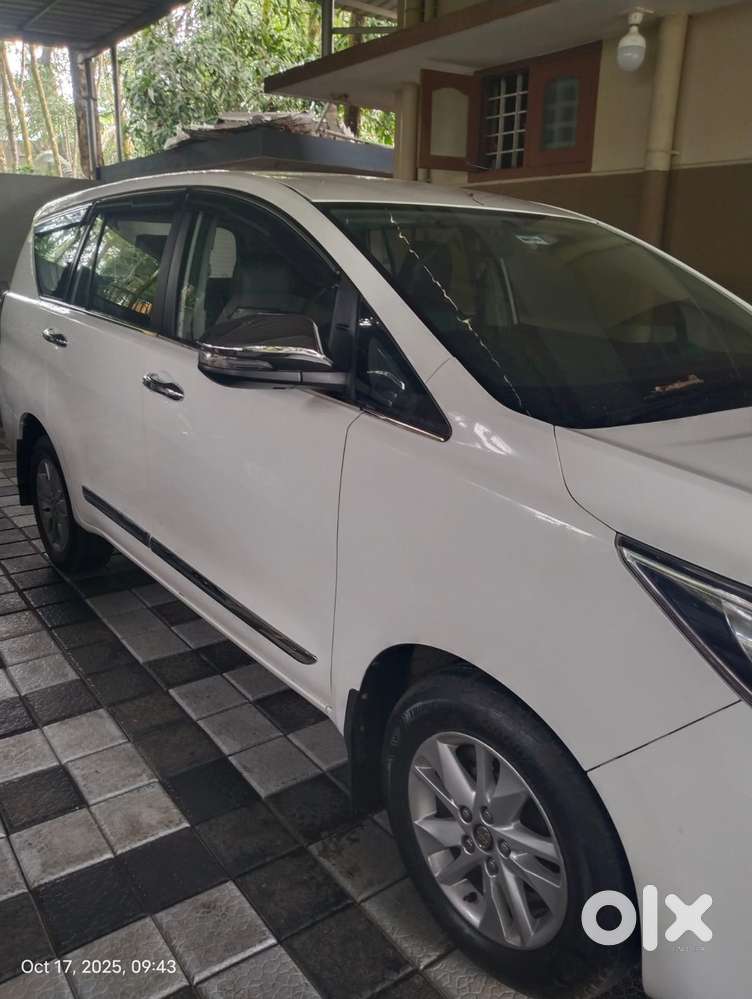 Toyota Innova Crysta 2.4 G Plus Mt 8 Str, 2019, Diesel