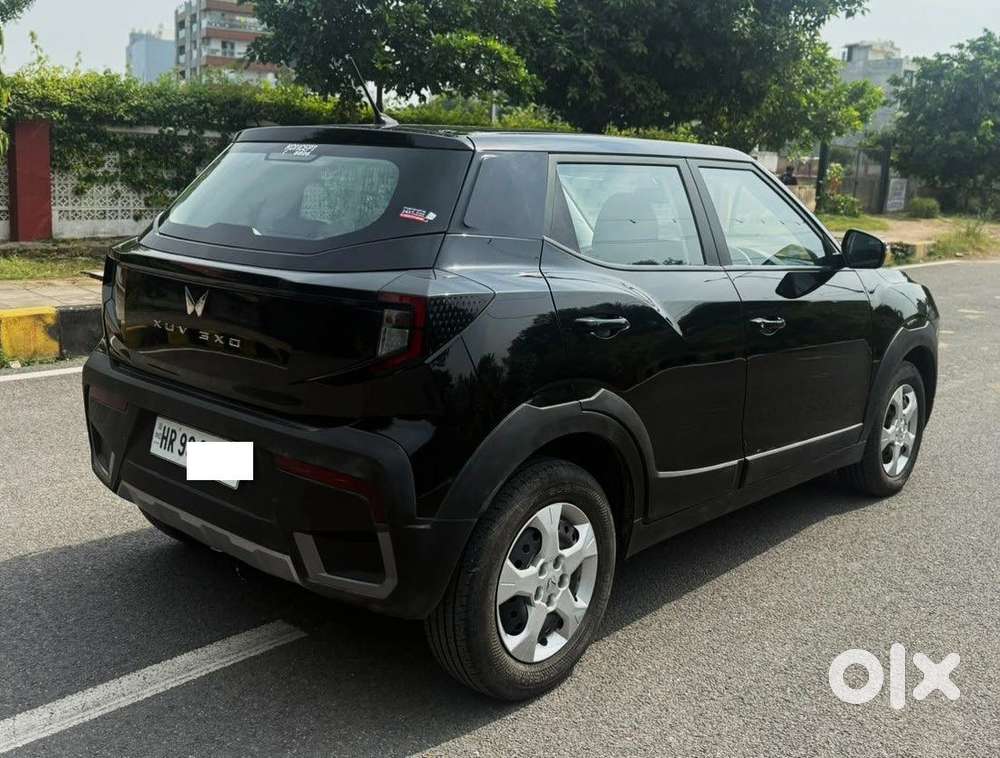Mahindra Xuv 3xo Mx3, 2024, Petrol
