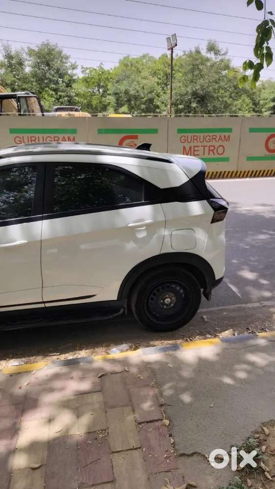Tata Nexon Pure + S Amt Cng 2026