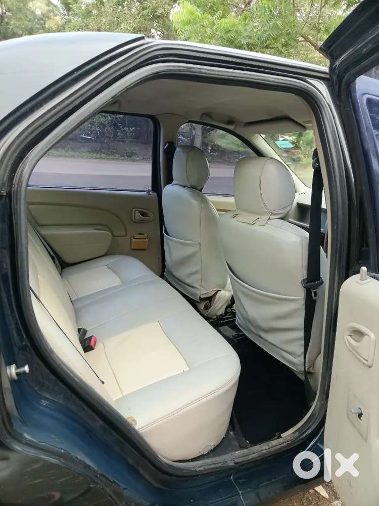 Mahindra Logan Petrol 2007