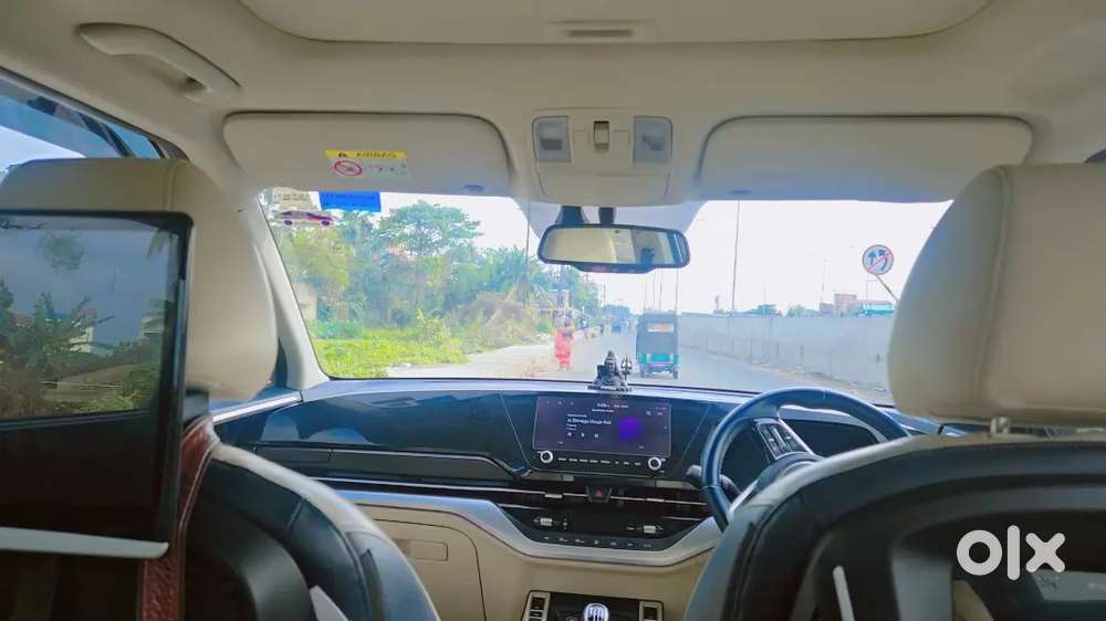 Kia Carens 2022 Petrol Well Maintained