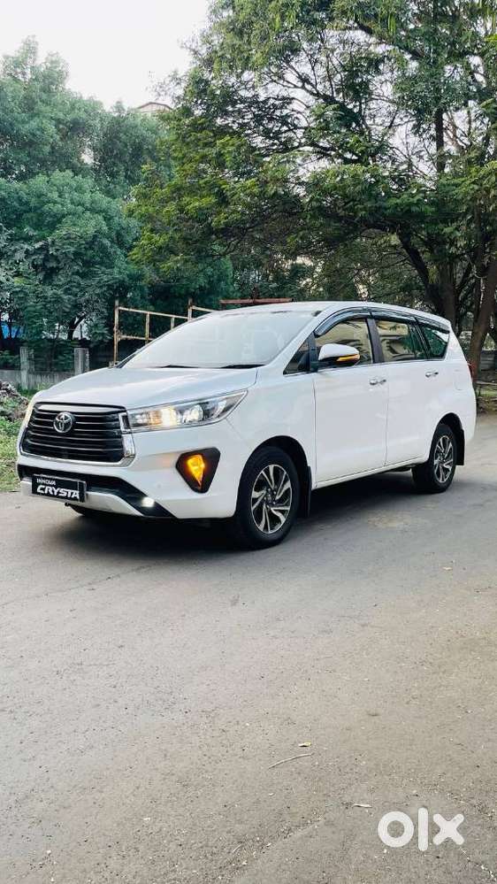 Toyota Innova Crysta [2020-ongoing] 2.4 Vx 8 Str, 2022, Diesel