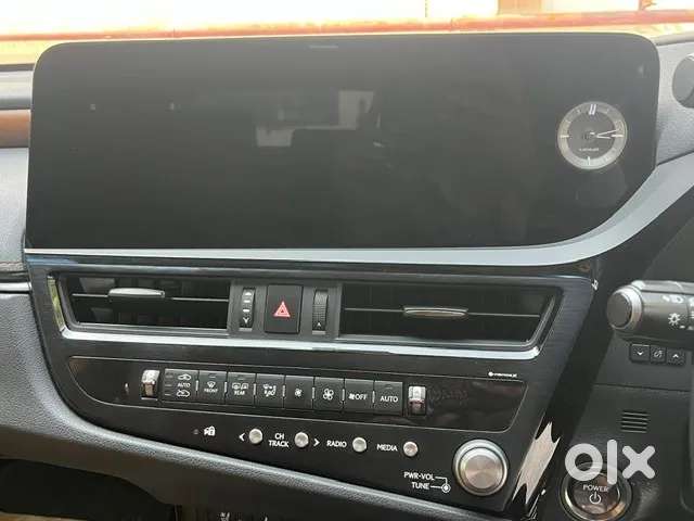 Lexus Es, 2023, Petrol