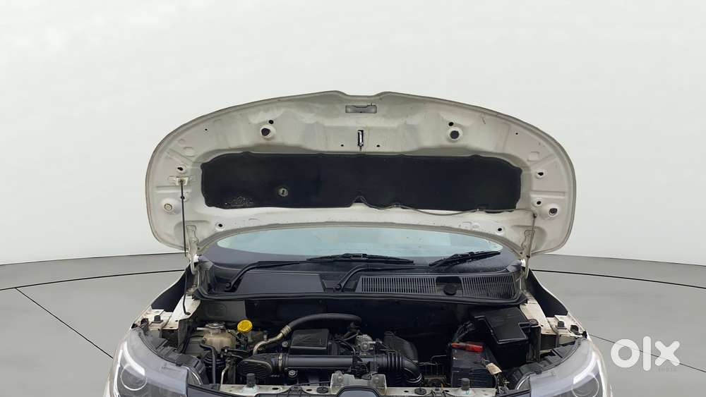 Renault Triber Rxz, 2021, Petrol