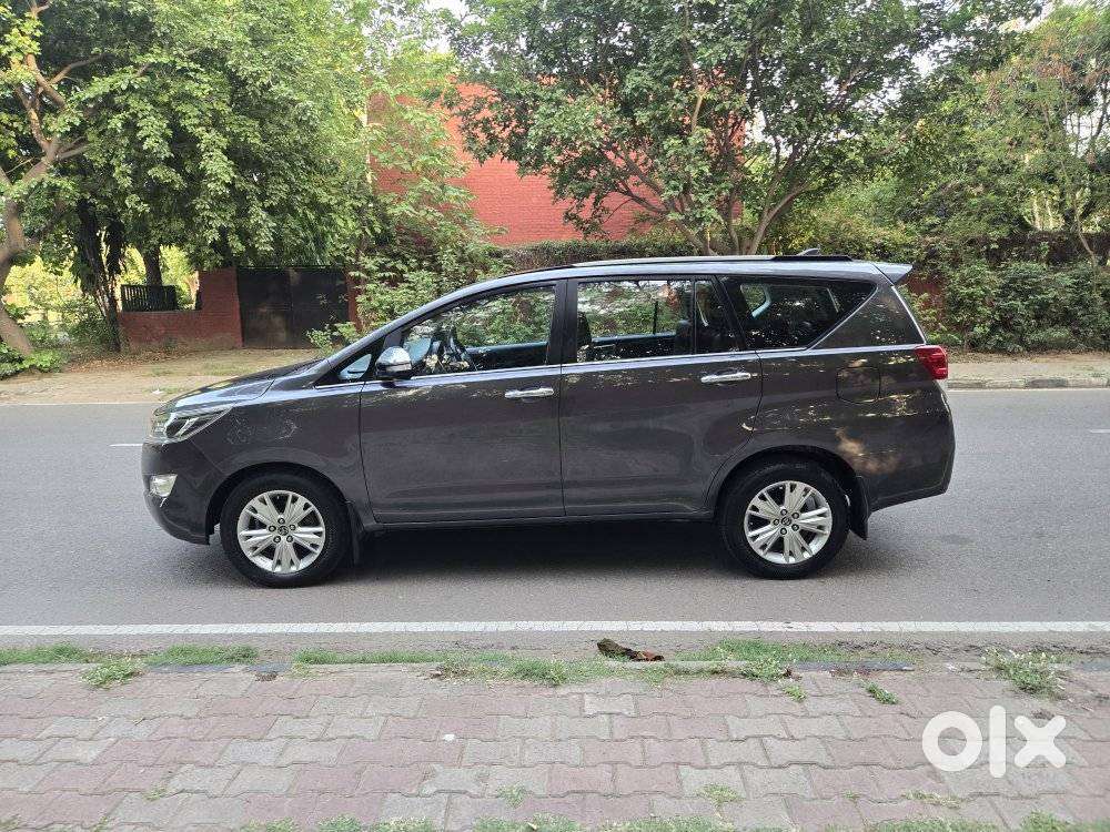 Toyota Innova Crysta 2.4 Z 7 Str, 2017, Diesel