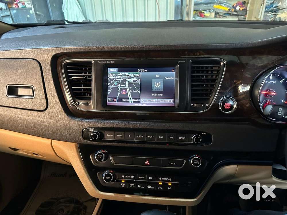 Kia Carnival Limousine Plus 7 Str, 2022, Diesel