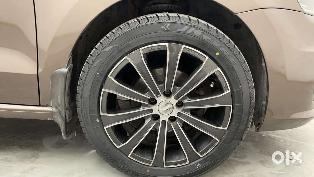 Volkswagen Vento 1.2 Tsi Highline At, 2016, Petrol