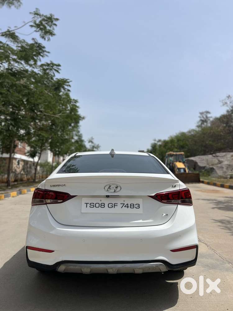 Hyundai Verna 1.6 Sx (o) Anniversary Edition Vtvt, 2018, Petrol