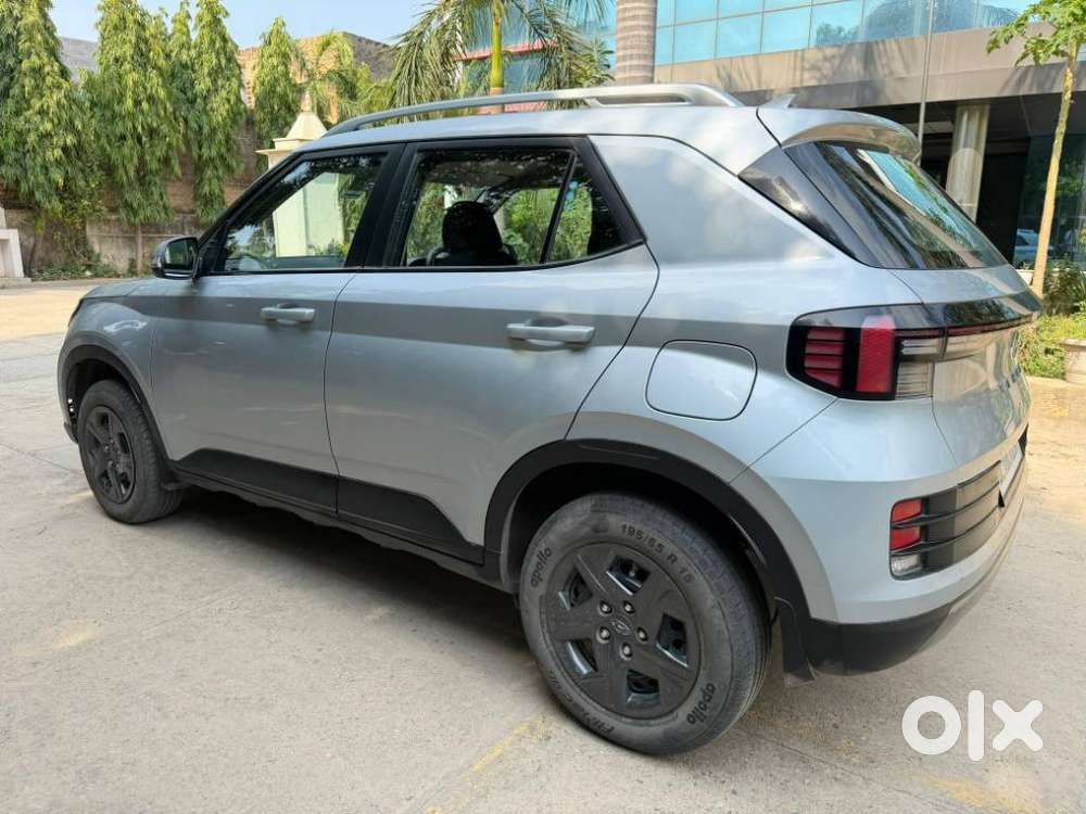 Hyundai Venue 1.2 S (o), 2023, Petrol
