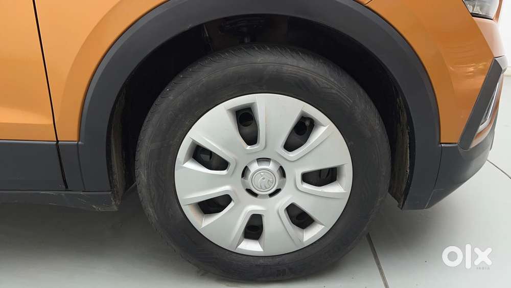Skoda Kushaq Active 1.0 Tsi Mt, 2021, Petrol