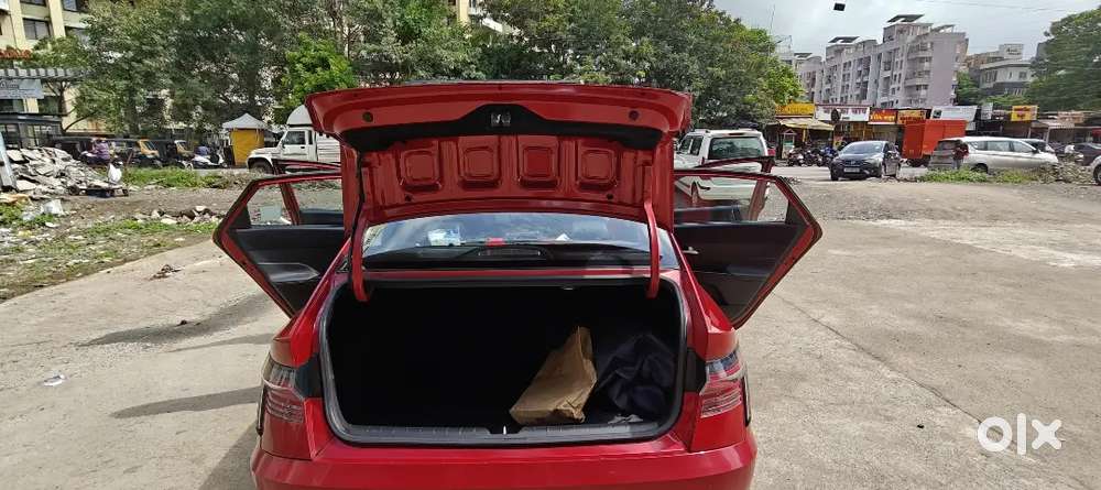 Hyundai Verna Sx (o) 2023 Top Model