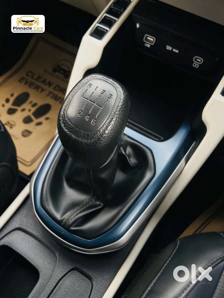 Kia Carens, 2025, Petrol