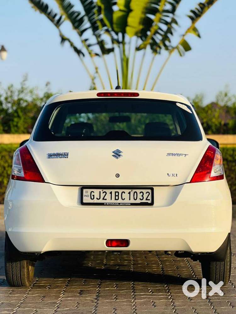 Maruti Suzuki Swift Vxi Abs Bsiv, 2016, Petrol