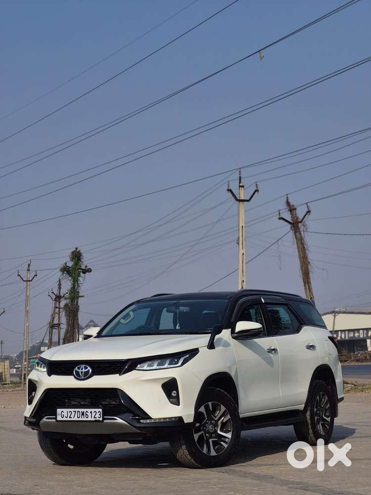 Toyota Fortuner Legender