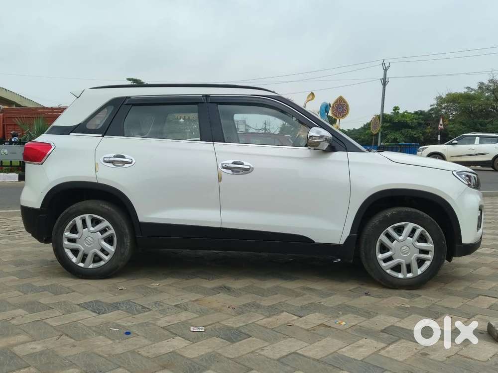 Maruti Suzuki Brezza 1.5 Vxi Smart Hybrid, 2022, Petrol