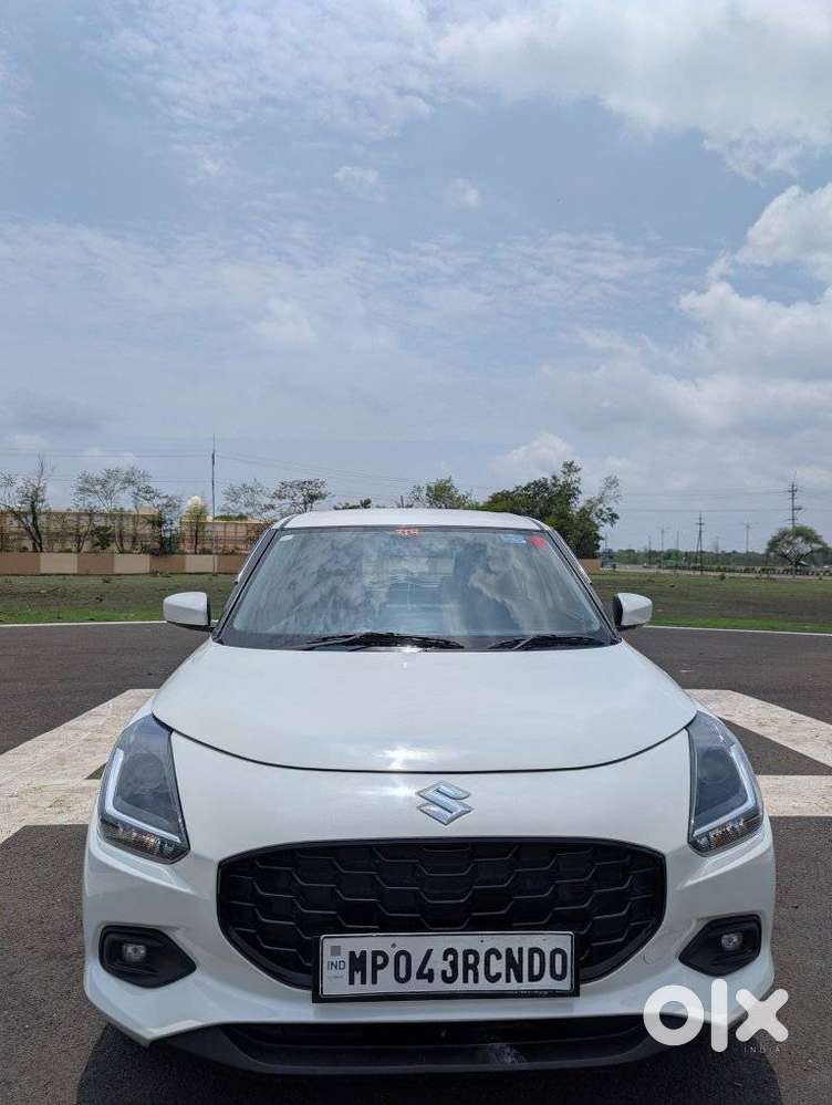 Maruti Suzuki Swift Vxi + Manual, 2025, Petrol