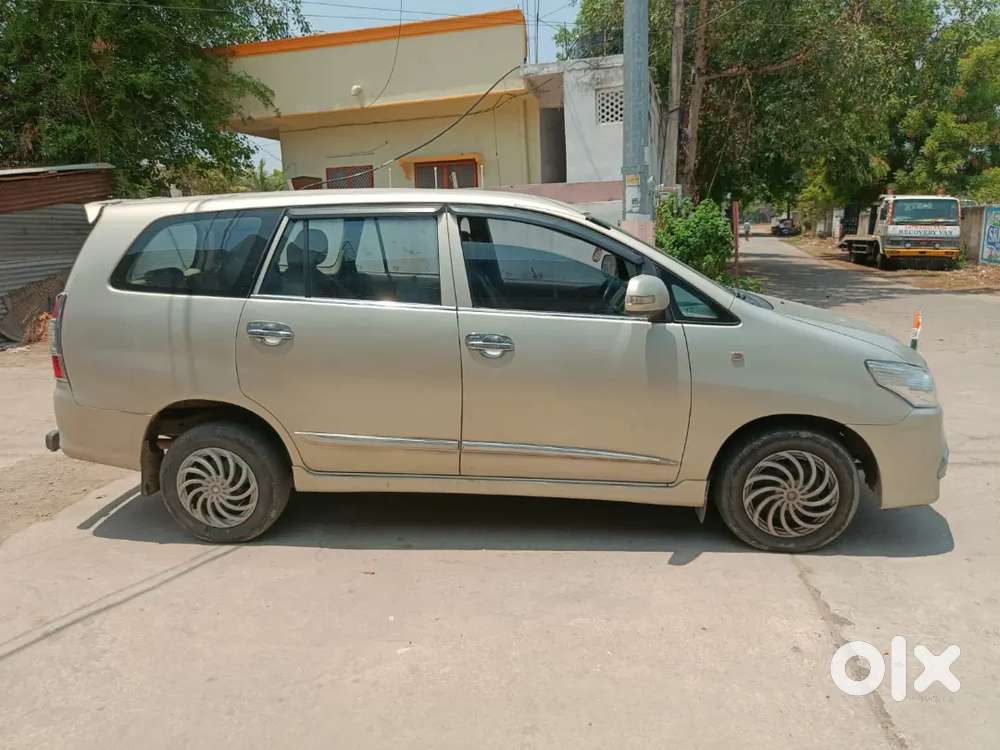 Toyota Innova 2016 Diesel Well Maintained