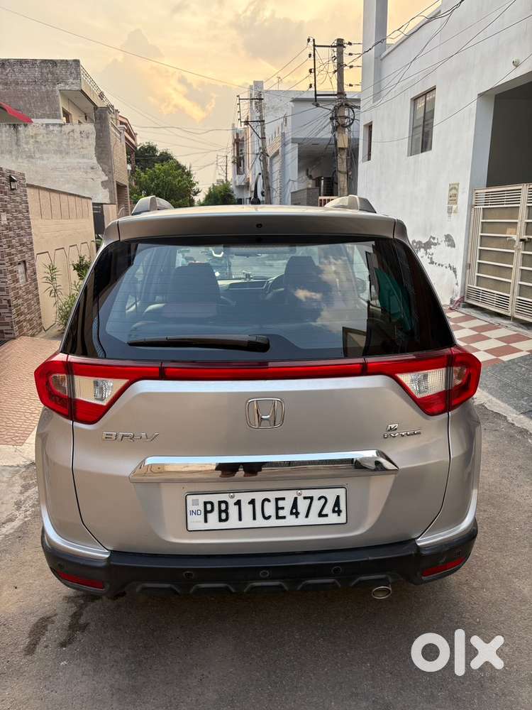 Honda Br-v Petrol 2017 New Condition All New Tyres Less Driven