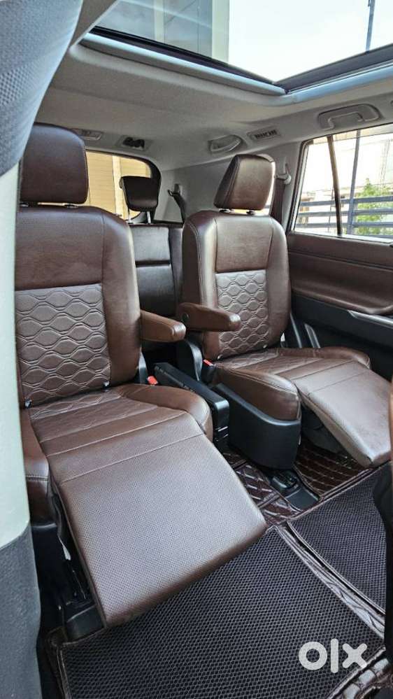 Toyota Innova Hycross 2.0 Zx (o) Hybrid 7 Str, 2025, Petrol