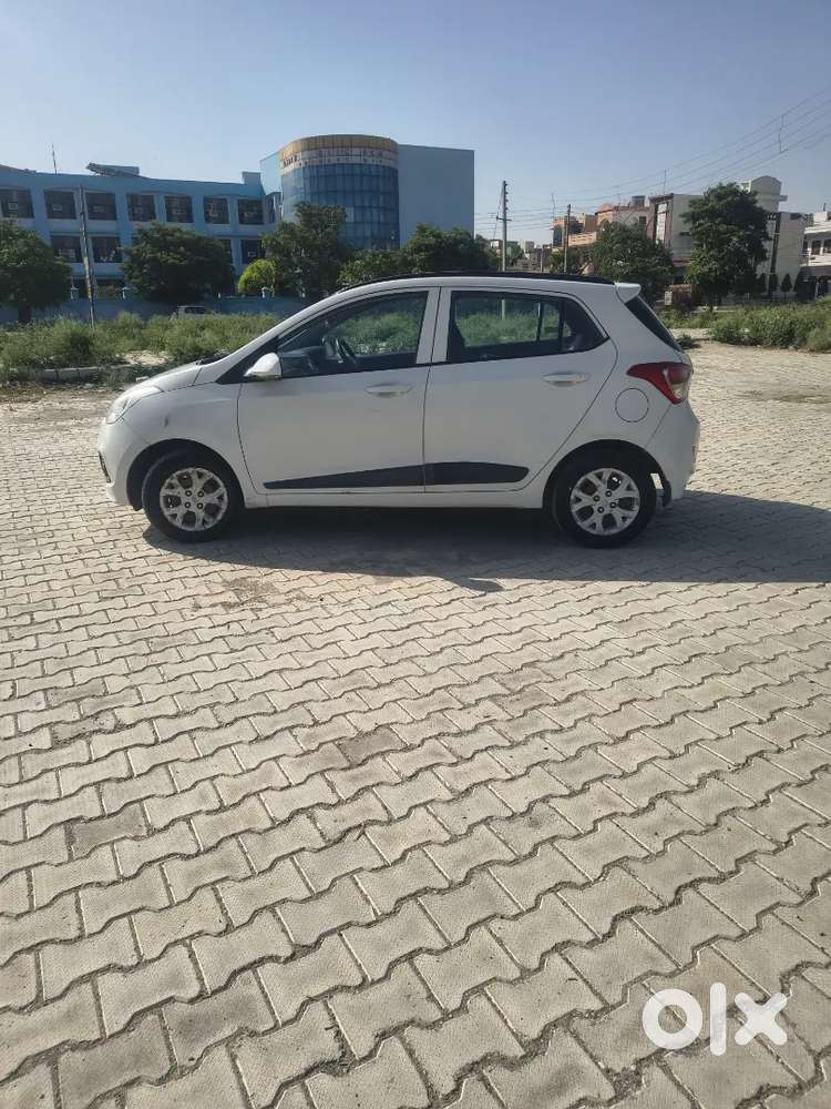Hyundai Grand I10 2016 Petrol Well Maintained