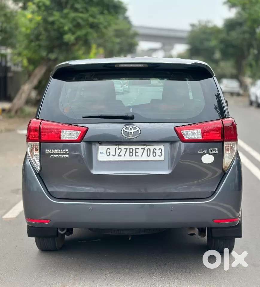 Toyota Innova Crysta [2020-ongoing] 2.4 Gx 7 Str, 2017, Diesel