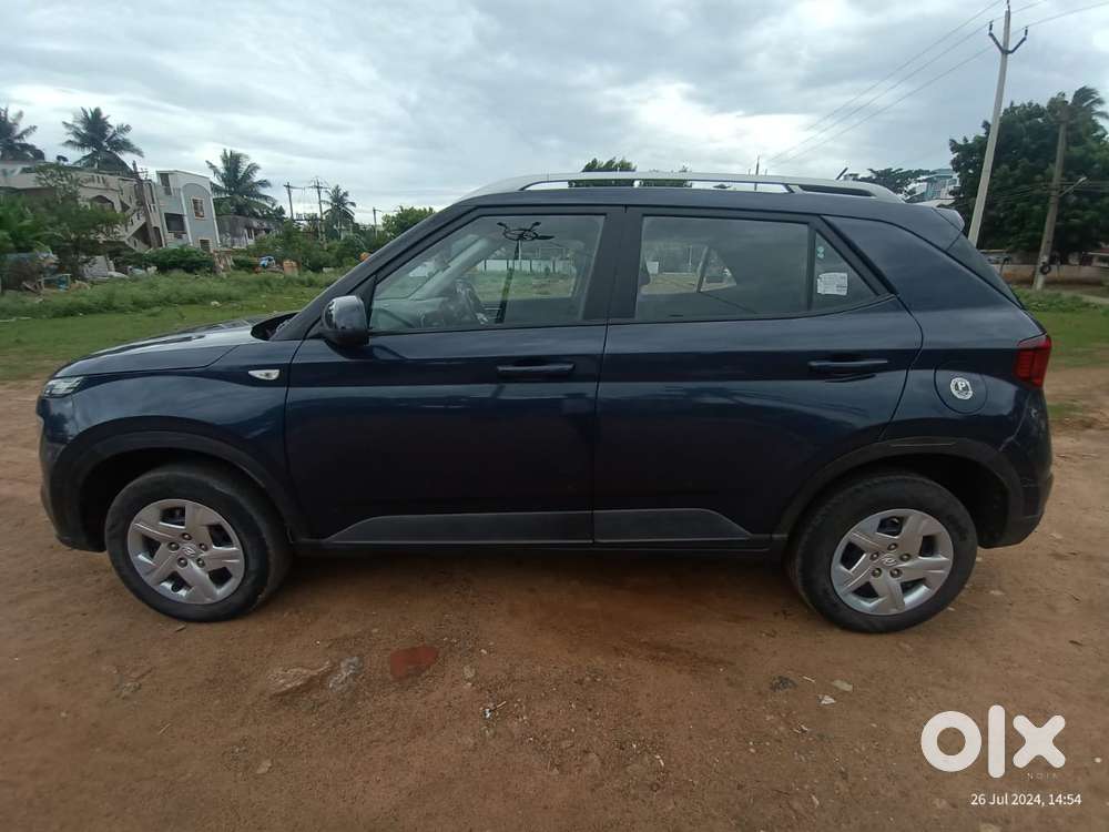 Hyundai Venue S 1.2 Petrol, 2022, Petrol
