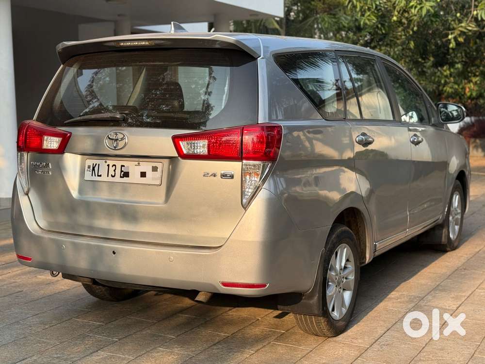 Toyota Innova Crysta 2.4 G Mt, 2017, Diesel