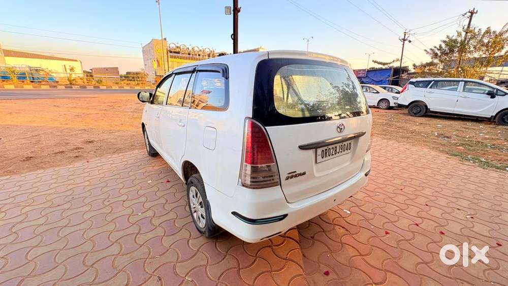 Toyota Innova 2.5 G (diesel) 8 Seater, 2010, Diesel