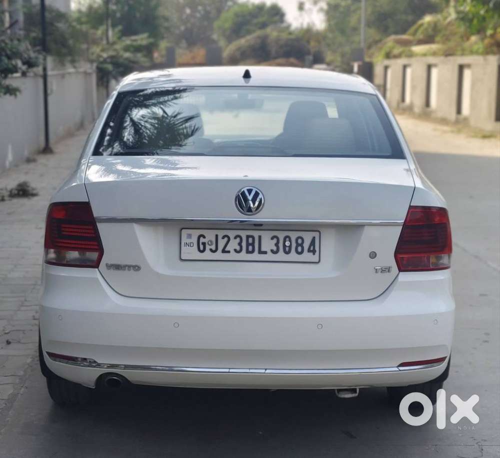 Volkswagen Vento 1.2 Tsi Highline Plus At, 2017, Petrol
