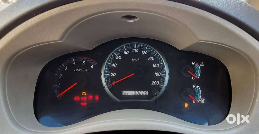 Toyota Innova 2004-2011 2.5 V Diesel 7-seater, 2012, Diesel