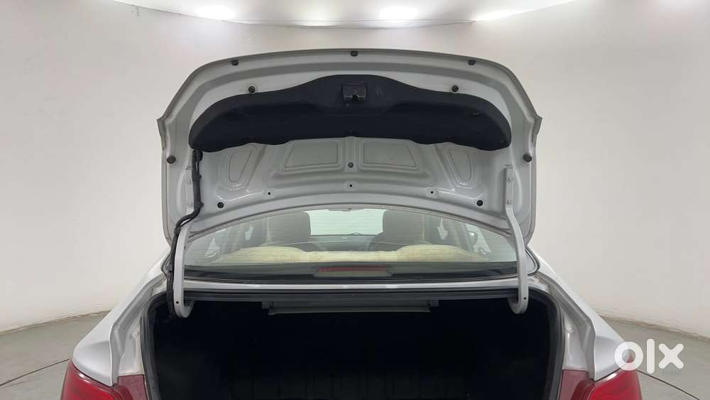 Hyundai Verna Fluidic 1.6 Vtvt Sx, 2016, Petrol